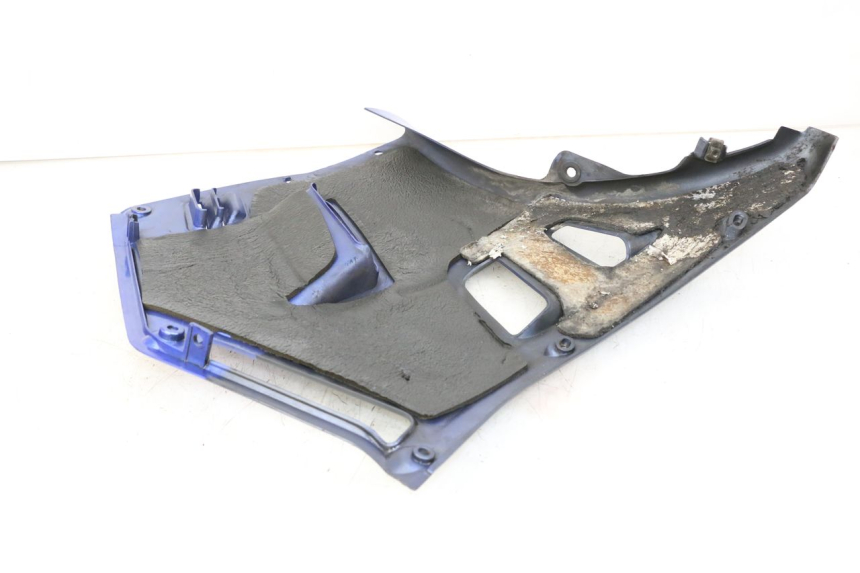 photo de LEFT FRONT FAIRING KAWASAKI GTR 1000 (1994 - 2004) - Zoom on usage condition