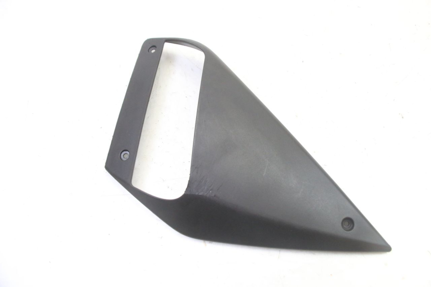 photo de LEFT FRONT FAIRING GILERA NEXUS 125 (2009 - 2013) - Zoom on usage condition