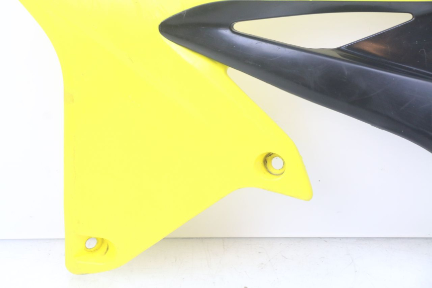 photo de LEFT FRONT SIDE PANEL SUZUKI RM-Z RMZ 250 (2010 - 2016) - Fixing points details