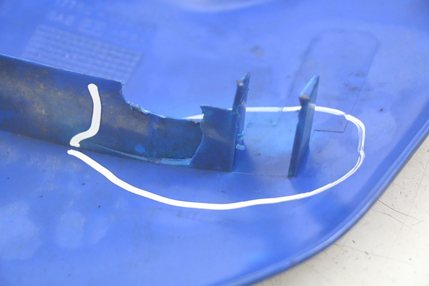 photo de LEFT FRONT SIDE PANEL SUZUKI SMX SUPERMOTARD 50 (1996 - 2001) - Technical close-up