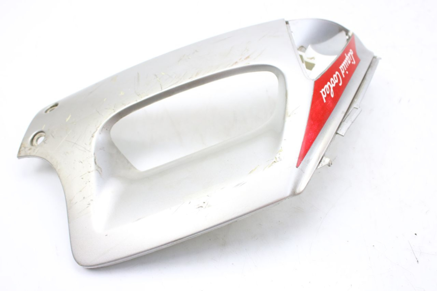 photo de LEFT FRONT SIDE PANEL PEUGEOT SPEEDFIGHT LC 50 (1996 - 2002) - Fixing points details