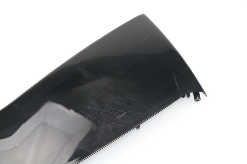 photo de LEFT FRONT FAIRING APRILIA SPORT CITY 2T 50 (2008 - 2012) - Zoom on usage condition