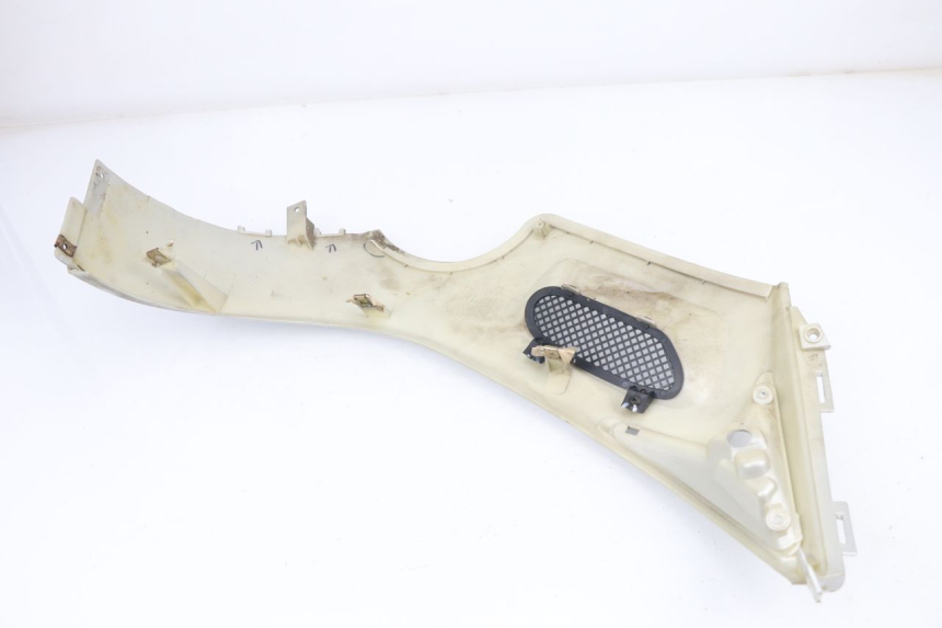 photo de LEFT FRONT FAIRING PEUGEOT SUM UP 125 (2008 - 2013) - Alternative perspective