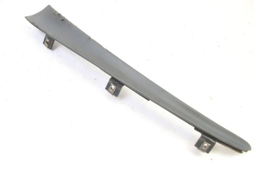 photo de LEFT FRONT FAIRING PIAGGIO SUPER LX 125 (2000 - 2003) - Technical close-up