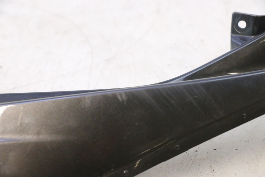 photo de FRONT LEFT UPPER SIDE PANEL YAMAHA YZF R6 600 (2008 - 2009) - Distinctive features