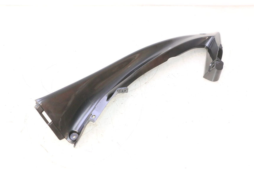 photo de FRONT LEFT UPPER SIDE PANEL YAMAHA YZF R6 600 (2008 - 2009) - Surface and material condition