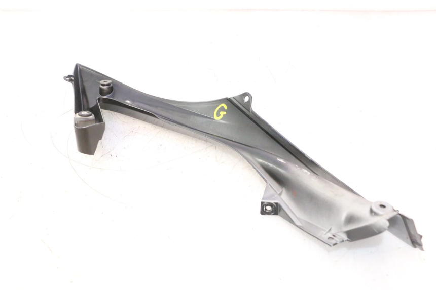 photo de FRONT LEFT UPPER SIDE PANEL YAMAHA YZF R6 600 (2008 - 2009) - Markings and original references