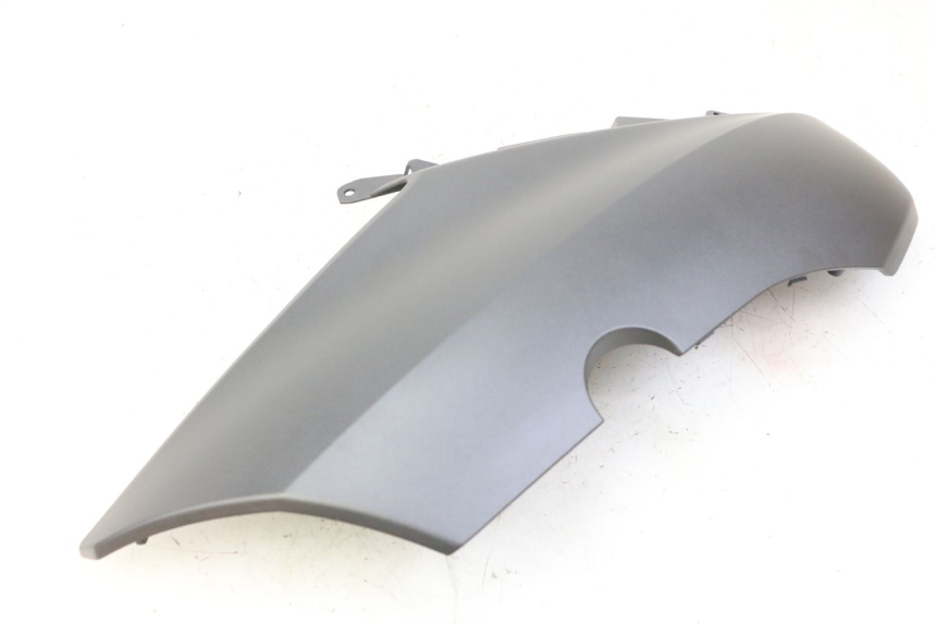 photo de LEFT FRONT FAIRING YAMAHA XMAX X-MAX 125 (2021 - 2025) - Surface and material condition