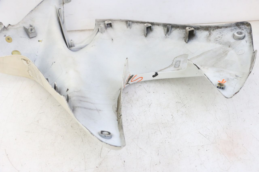 photo de LEFT FRONT FAIRING HONDA XLV VARADERO 125 (2000 - 2006) - Zoom on usage condition