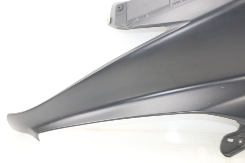 photo de LEFT FRONT FAIRING YAMAHA XP T-MAX TMAX 500 (2008 - 2012) - Focus on structure