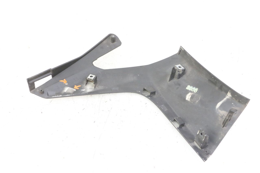 photo de LEFT FRONT FAIRING YAMAHA X-MAX XMAX ABS 250 (2010 - 2014) - Alternative perspective