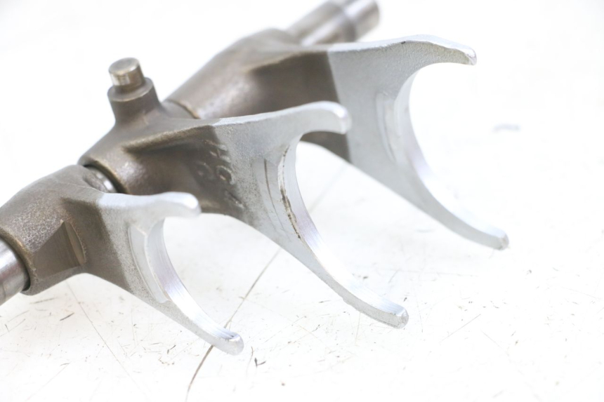 photo de GEAR SHIFT FORK HONDA TRX 300 (1988 - 2000) - Alternative perspective