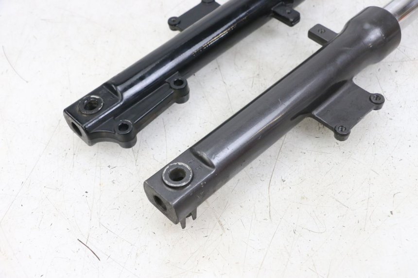 photo de FORK TUBE KYMCO AGILITY 4T 50 (2018 - 2022) - Alternative perspective