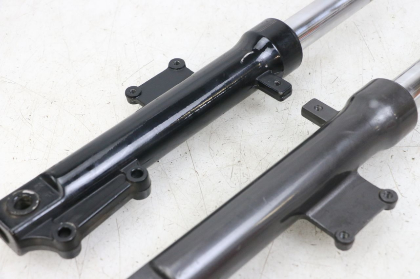 photo de FORK TUBE KYMCO AGILITY 4T 50 (2018 - 2022) - Technical close-up