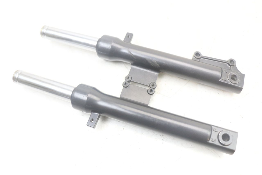 photo de FORK TUBE KYMCO AGILITY 4T 50 (2018 - 2022) - Distinctive features