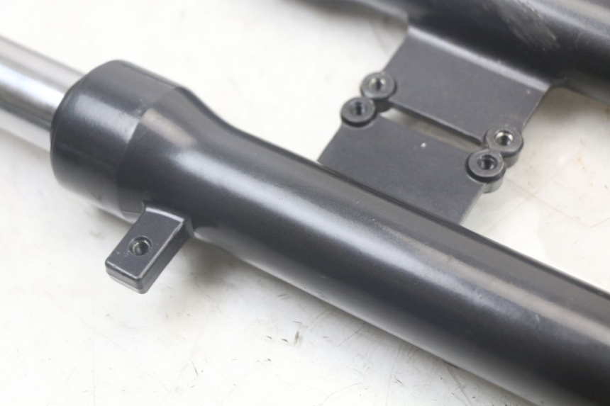 photo de FORK TUBE KYMCO AGILITY 4T 50 (2018 - 2022) - Focus on structure