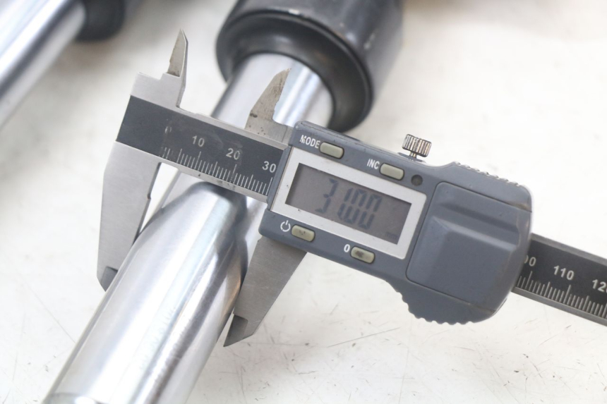 photo de FORK TUBE KYMCO AGILITY 4T 50 (2018 - 2022) - Markings and original references