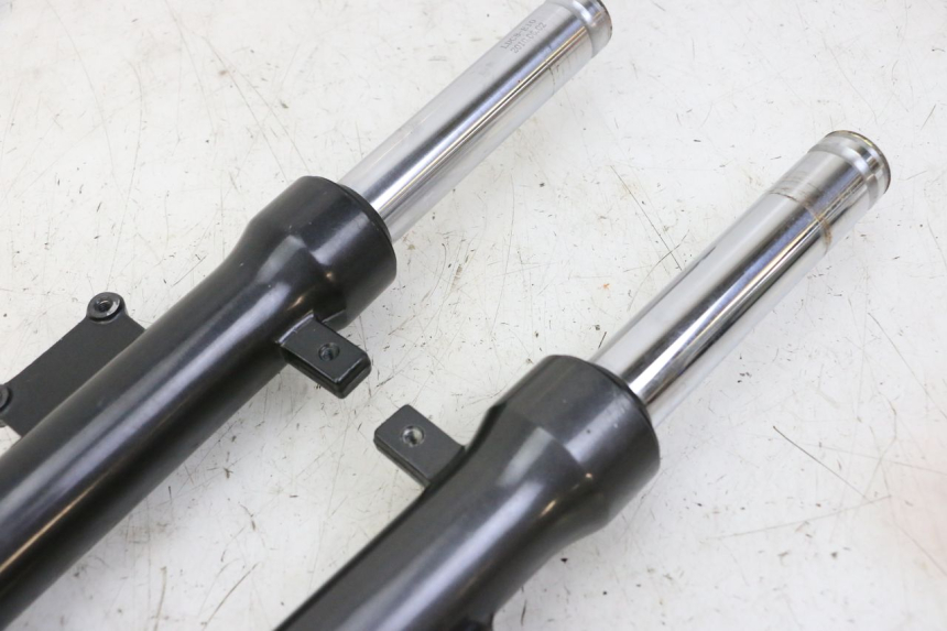 photo de Fork tube KYMCO AGILITY 4T 50 (2005 - 2018) - Surface and material condition