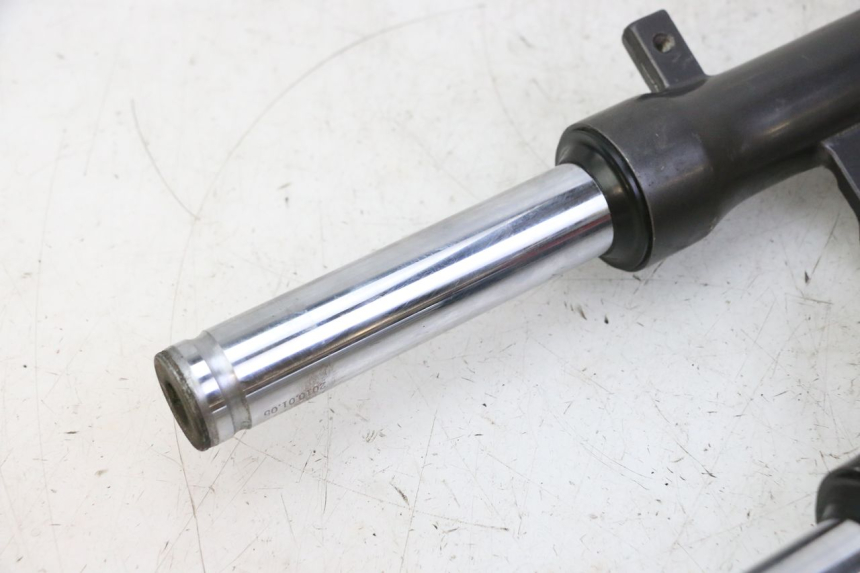 photo de Fork tube KYMCO AGILITY 4T 50 (2005 - 2018) - Zoom on usage condition