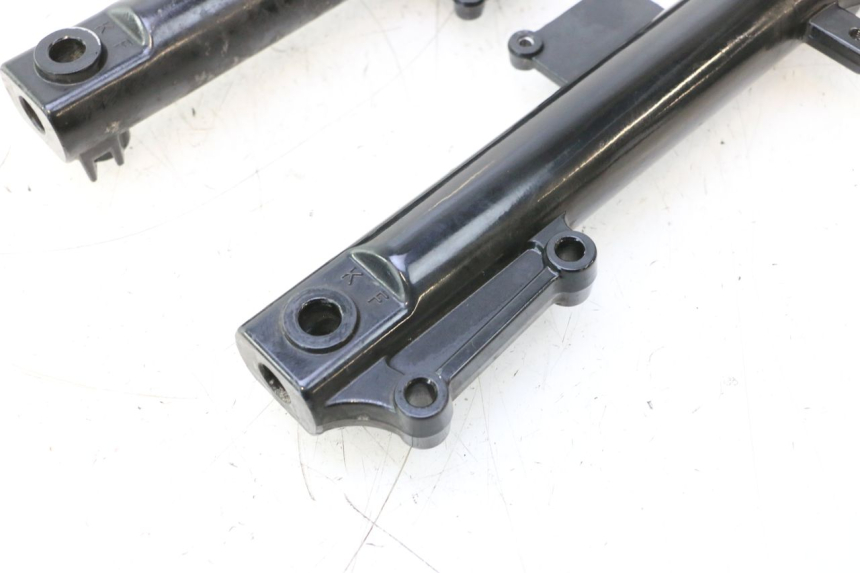 photo de FORK TUBE KYMCO AGILITY 4T 50 (2018 - 2022) - High-resolution close-up