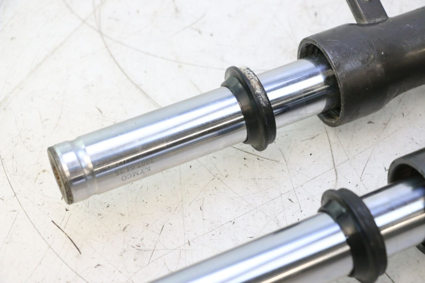 photo de Fork tube KYMCO AGILITY 4T 50 (2005 - 2018) - Fixing points details