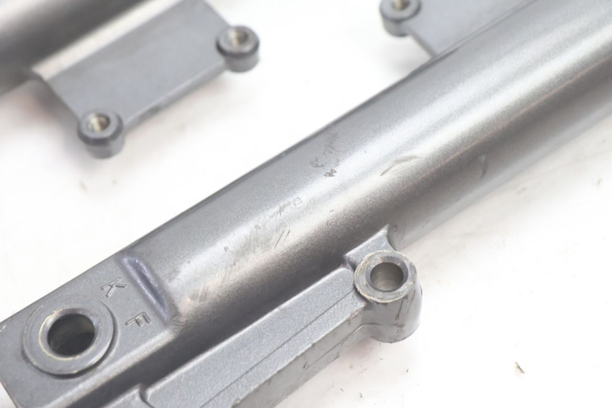 photo de Fork tube KYMCO AGILITY 4T 50 (2005 - 2018) - Technical close-up