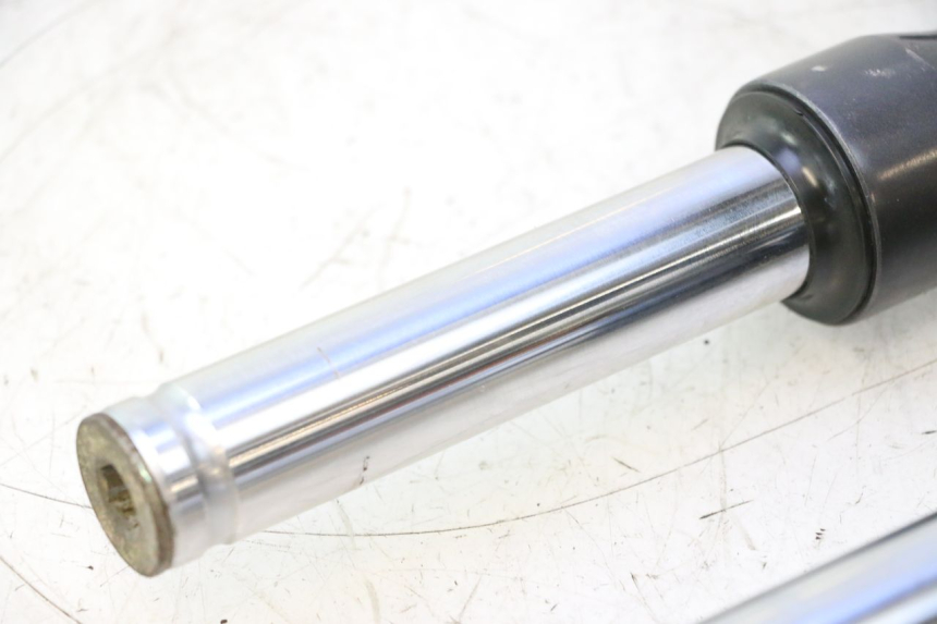 photo de FORK TUBE KYMCO AGILITY 4T 50 (2018 - 2022) - Supplementary product photo