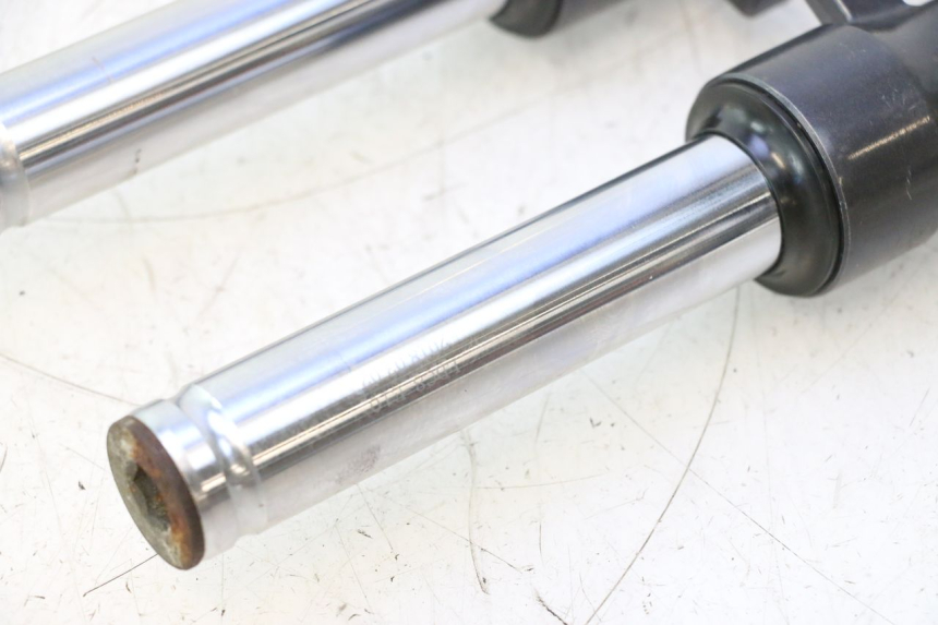 photo de FORK TUBE KYMCO AGILITY 4T 50 (2018 - 2022) - Detailed visual inspection