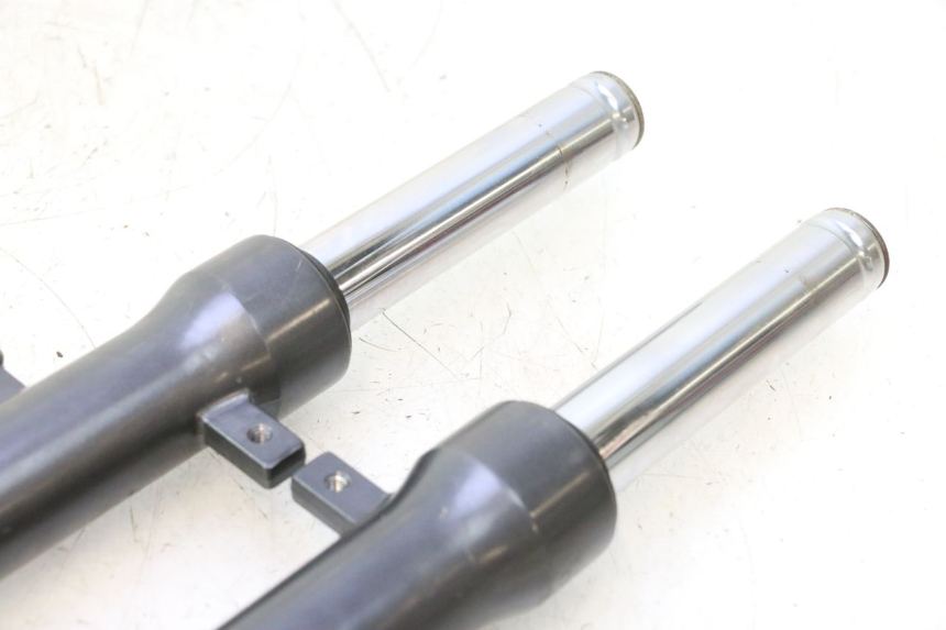 photo de FORK TUBE KYMCO AGILITY 4T 50 (2018 - 2022) - Fixing points details