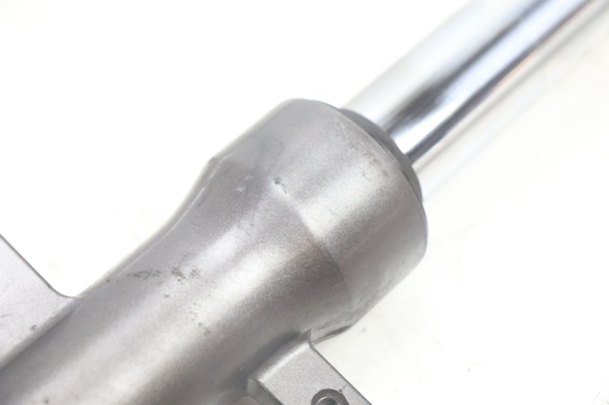 photo de FORKS LEG KYMCO AGILITY FR 2T 50 (2012 - 2017) - High-resolution close-up