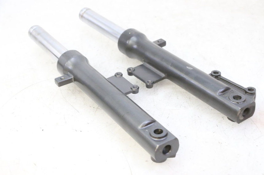 photo de FORKS LEG KYMCO AGILITY NAKED RENOUVO 2T 50 (2011 - 2018) - Zoom on usage condition