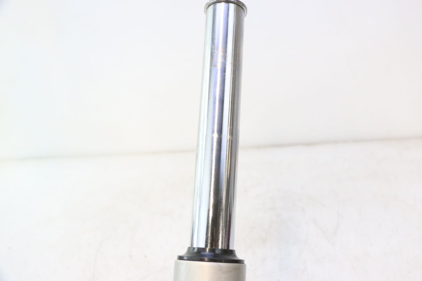 photo de FORKS LEG SUZUKI BURGMAN 125 (2007 - 2014) - Zoom on usage condition