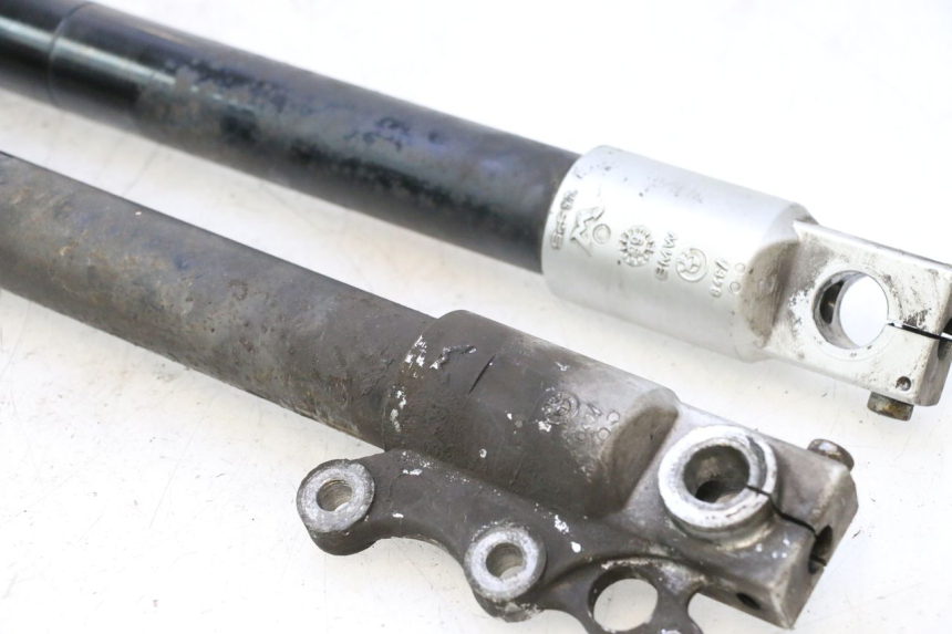 photo de FORKS LEG BMW C1 125 (2000 - 2003) - Alternative perspective