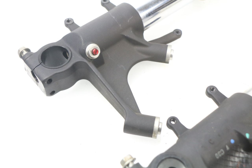 photo de FORKS LEG HONDA CBR RR FIREBLADE 1000 (2006 - 2007) - Spare part profile view