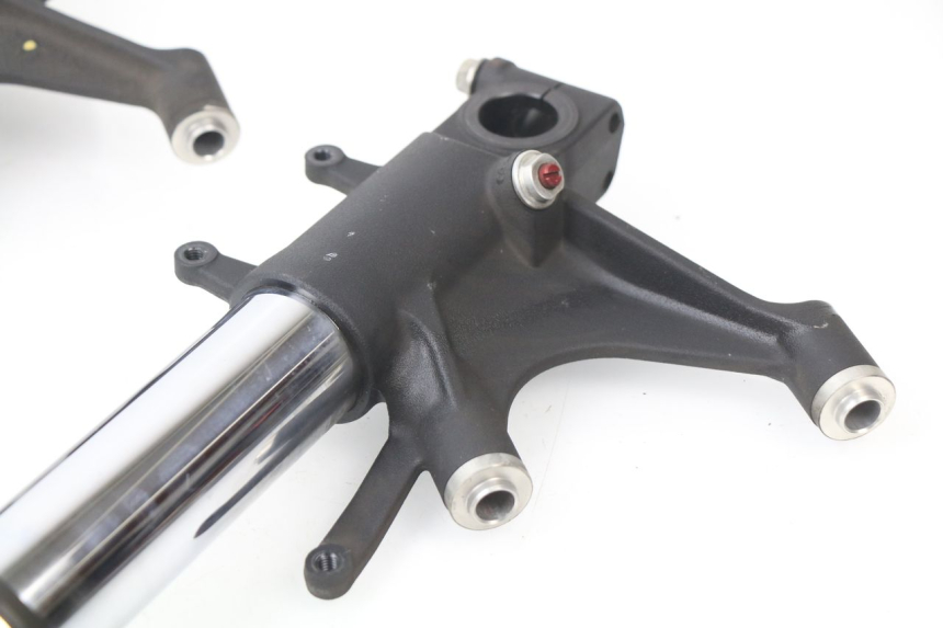 photo de FORKS LEG HONDA CBR RR FIREBLADE 1000 (2006 - 2007) - Checked used part