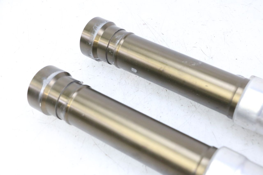 photo de FORKS LEG HONDA CBR RR FIREBLADE 900 (1992 - 1994) - Checked used part