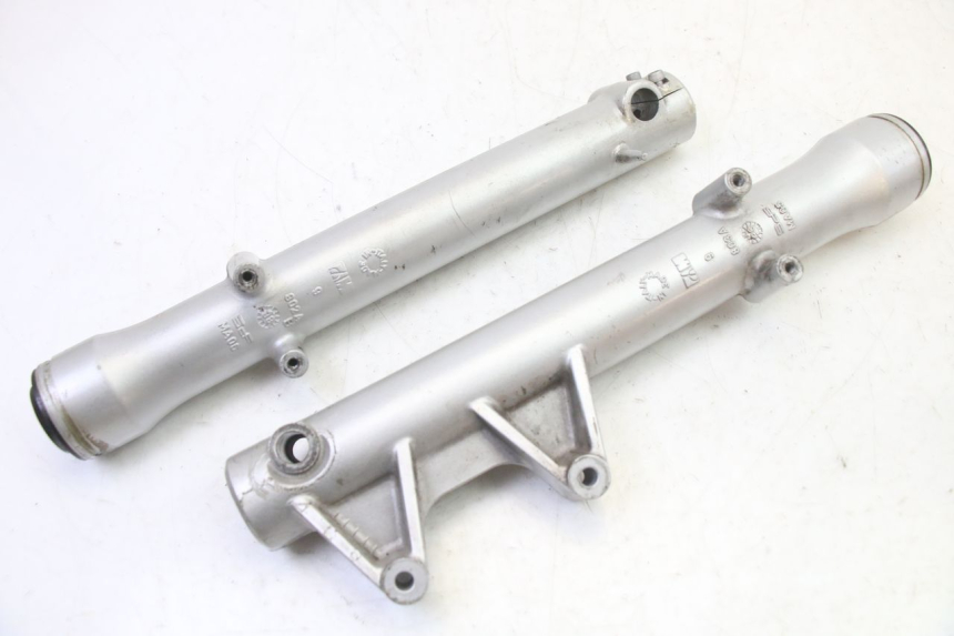 photo de FORKS LEG APRILIA CLASSIC 125 (1995 - 2001) - Fixing points details