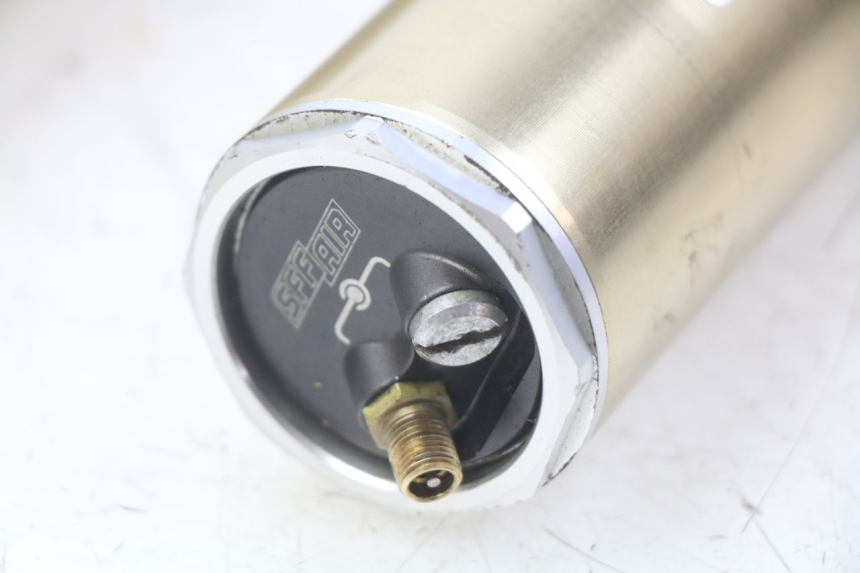 photo de FORK TUBE HONDA CRF 250 (2013 - 2016) - Fixing points details