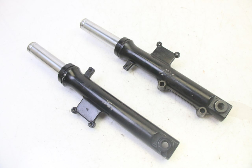 photo de FORKS LEG SYM CROX 4T 50 (2016 - 2023) - Zoom on usage condition