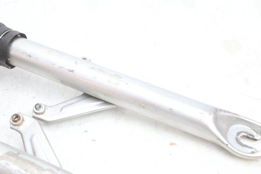 photo de FORKS LEG MBK DAKOTA 50 (2003 - 2008) - Fixing points details