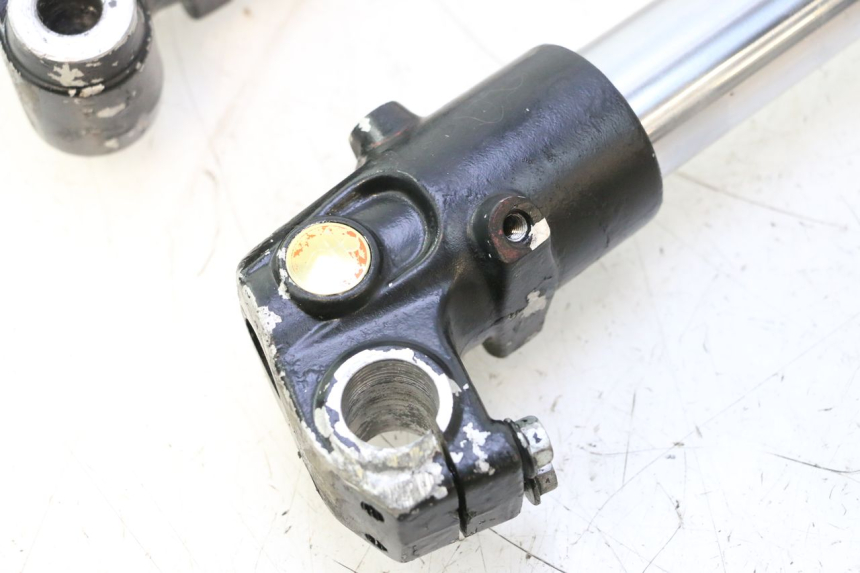 photo de FORKS LEG HM HONDA DERAPAGE 50 (2007 - 2009) - Distinctive features