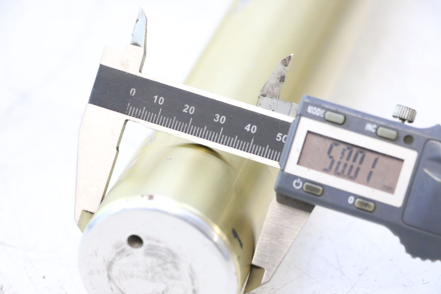 photo de FORKS LEG HM HONDA DERAPAGE 50 (2007 - 2009) - Detailed visual inspection