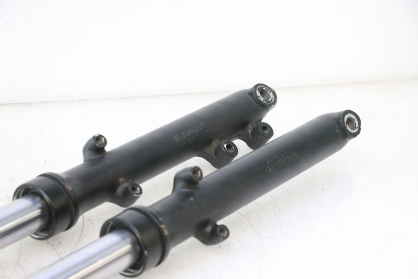 photo de FORKS LEG MASH DIRT TRACK 50 (2018 - 2020) - Fixing points details