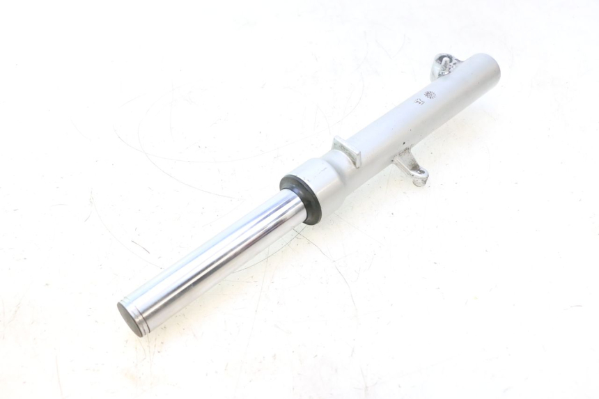 photo de RIGHT FORKS LEG APRILIA ATLANTIC S 125 (2010 - 2013) - Technical close-up