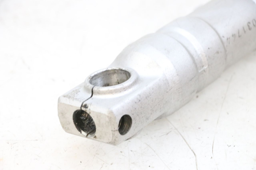 photo de RIGHT FORKS LEG YAMAHA FZ6 N FAZER 600 (2004 - 2006) - Zoom on usage condition