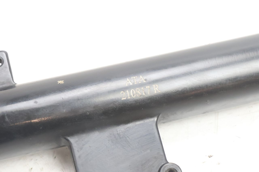photo de RIGHT FORKS LEG SYM ORBIT III 3 4T 50 (2021 - 2025) - Surface and material condition