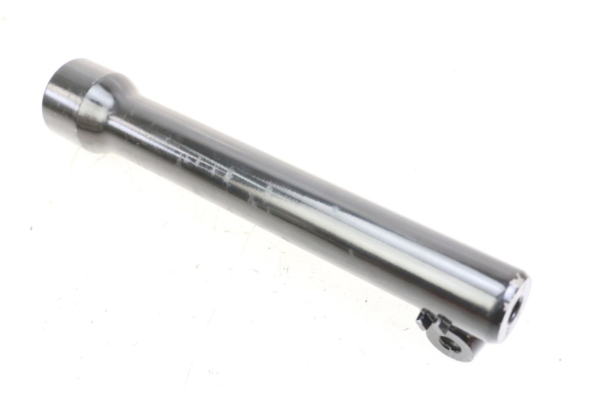 photo de RIGHT FORKS LEG PEUGEOT TWEET 4T 50 (2023 - 2025) - Alternative perspective