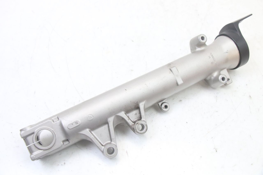 photo de RIGHT FORKS LEG SUZUKI GSF S BANDIT 600 (2000 - 2004) - Technical close-up