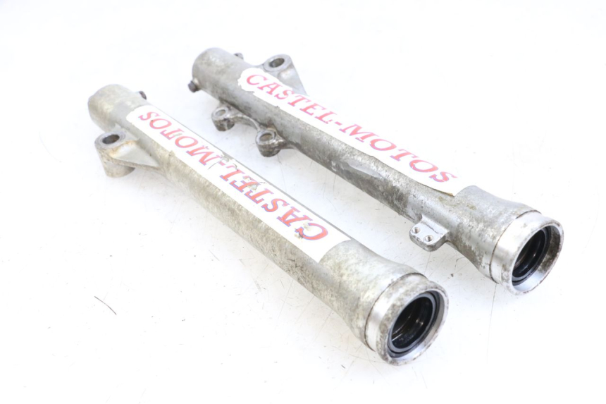 photo de FORKS LEG YAMAHA DTLC 125 (1982 - 1987) - Alternative perspective