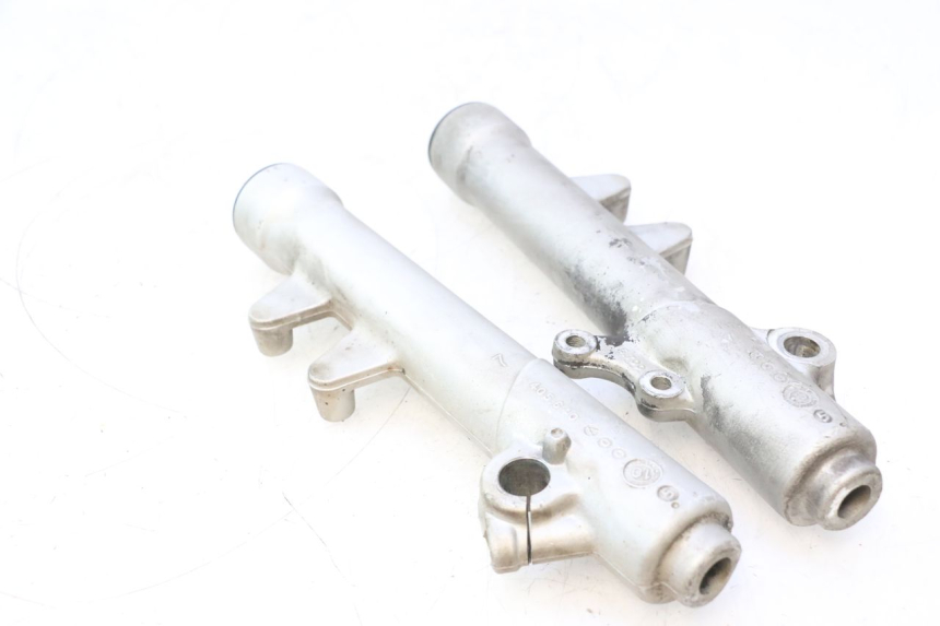 photo de FORKS LEG PEUGEOT ELYSTAR 50 (2002 - 2014) - Zoom on usage condition